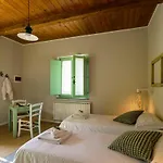 Alojamento de Turismo Rural Lo Smarrino *